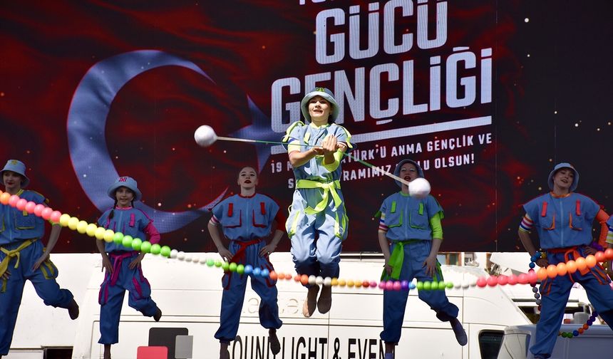 Antalya ve çevre illerde 19 Mayıs Atatürk'ü Anma, Gençlik ve Spor Bayramı kutlandı