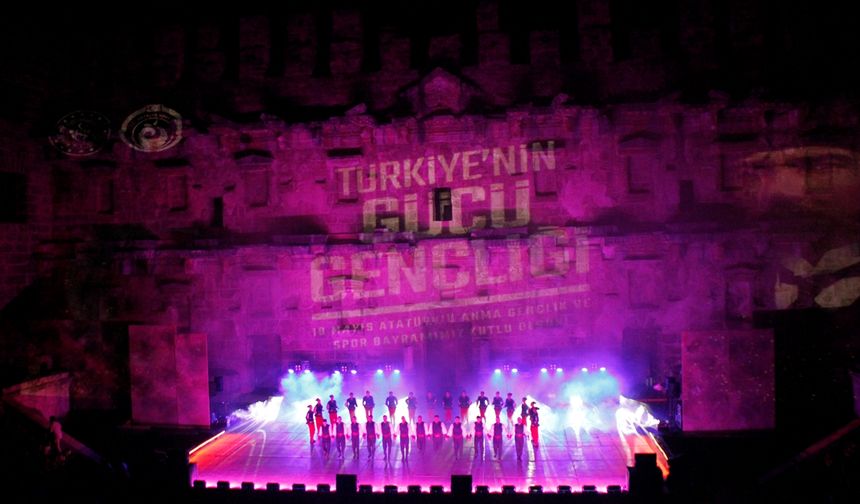 Aspendos Antik Tiyatrosu'nda "Gençlik ve Spor Şöleni" düzenlendi