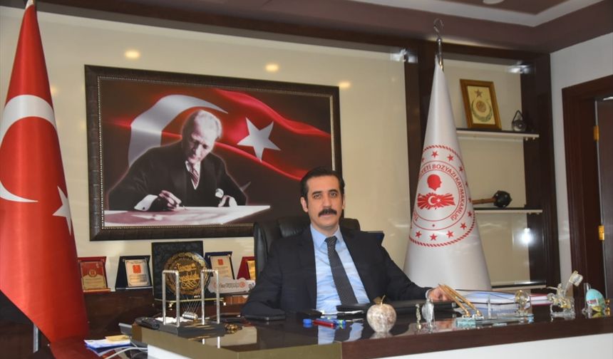 Bozyazı Kaymakamı Tuncay Topsakaloğlu Anneler Günü'nü kutladı
