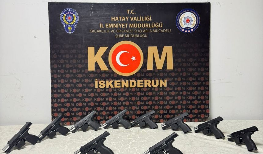 Hatay'da minibüste 10 ruhsatsız tabanca ele geçirildi