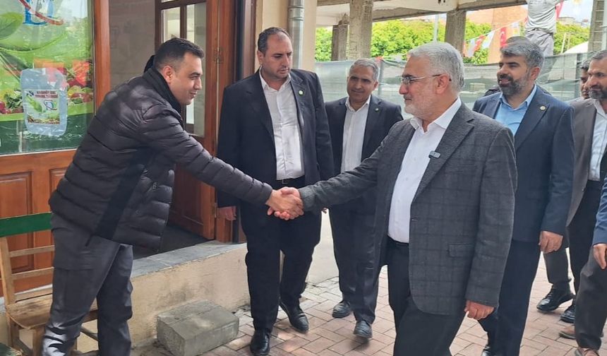 HÜDA PAR Genel Başkanı Yapıcıoğlu, Mersin'de "Halk Buluşması"na katıldı: