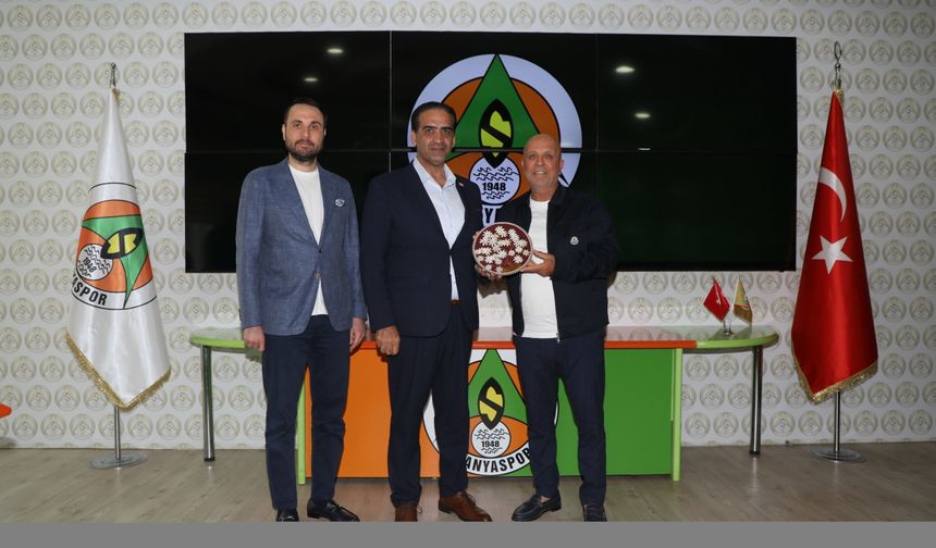 KKTC'li Bakan Gardiyanoğlu'ndan Alanyaspor Kulüp Başkanı Çavuşoğlu'na taziye ziyareti