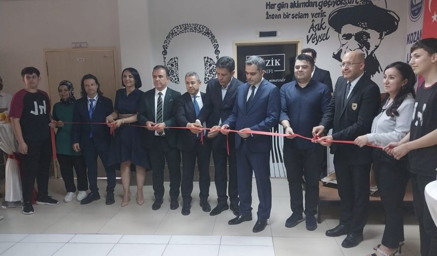 Kozan Anadolu Lisesi'nde müzik sınıfı açıldı