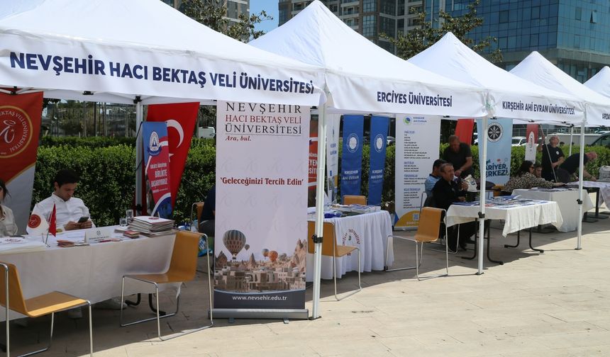 Malatya'da "Üniversite Tanıtım Fuarı" düzenlendi