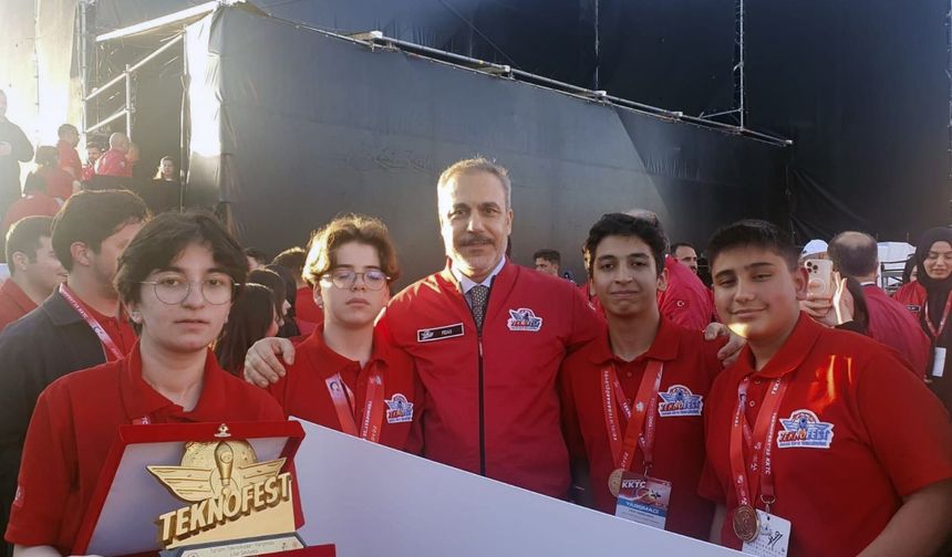 Malatyalı öğrenciler, TEKNOFEST KKTC'de turizm teknolojileri alanında birinci oldu