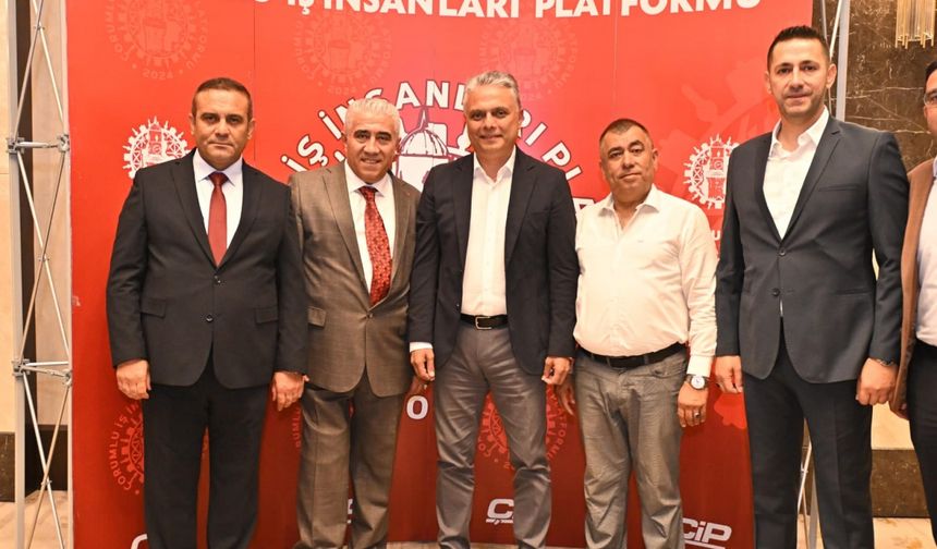 Muratpaşa Belediye Başkanı Uysal, Çorumlu iş insanlarıyla buluştu