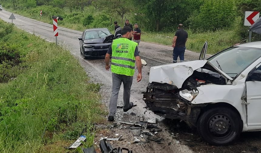 Saimbeyli'de iki otomobilin çarpıştığı kazada 1 kişi yaralandı