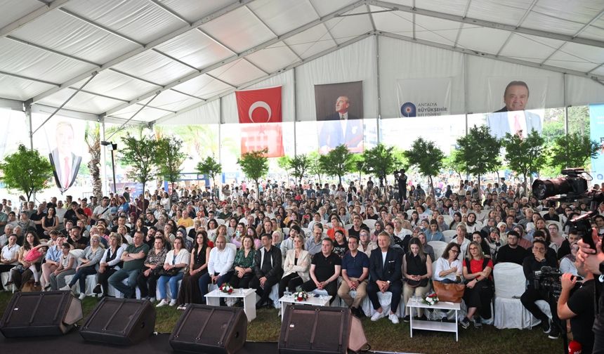 Ünlü şefler 4. FoodFest Antalya Uluslararası Gastronomi Festivali'nde buluştu