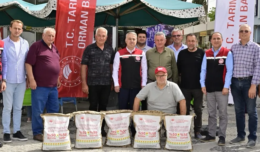 İzmir'de ayçiçeği üreticilerine yerli tohum desteği