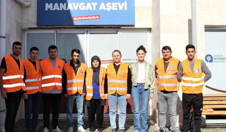 Manavgat Aşevi ihtiyaç sahiplerinin yanında!