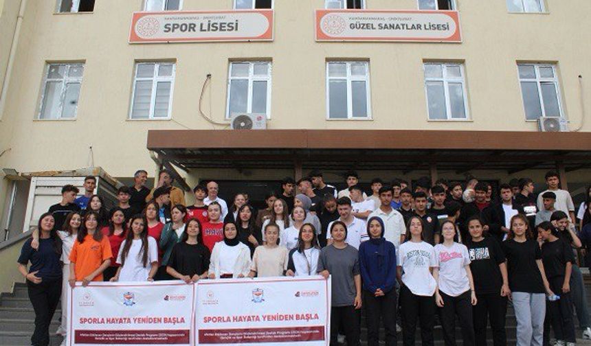 Mesut Çanak, Spor Lisesinde gençlerle tecrübelerini paylaştı