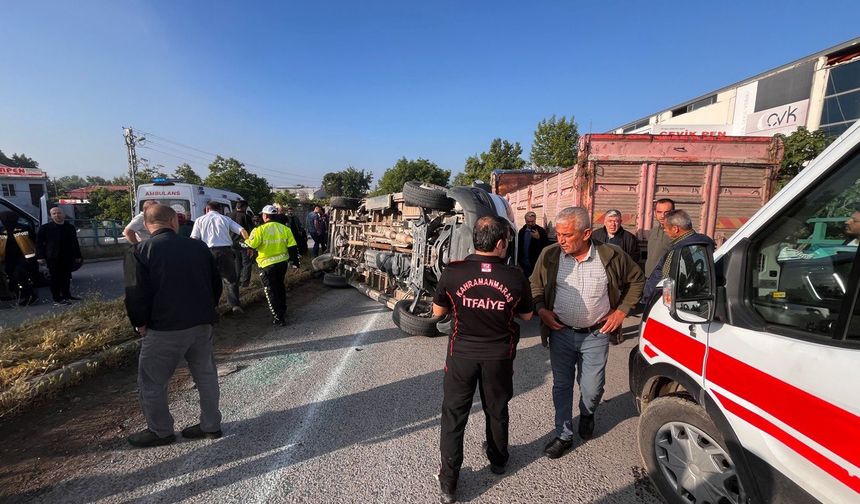 Kahramanmaraş’ta servis minibüsüyle otomobil çarpıştı: 12 yaralı