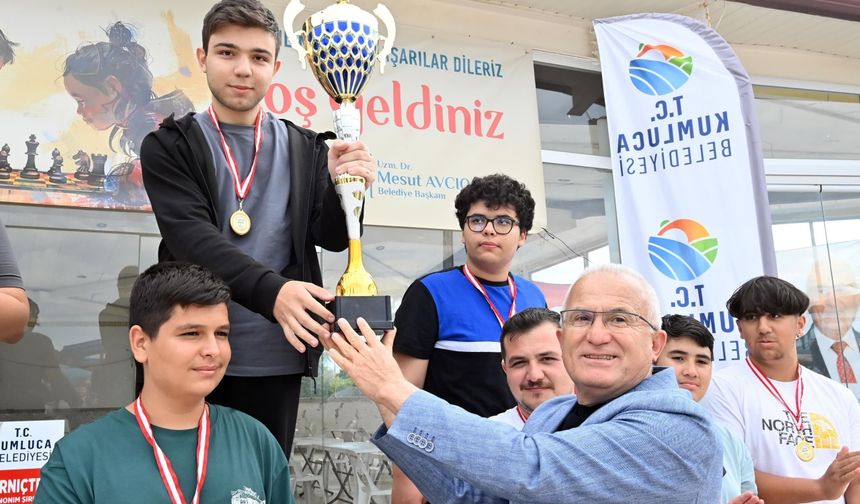 Kumluca'da düzenlenen satranç turnuvası sona erdi