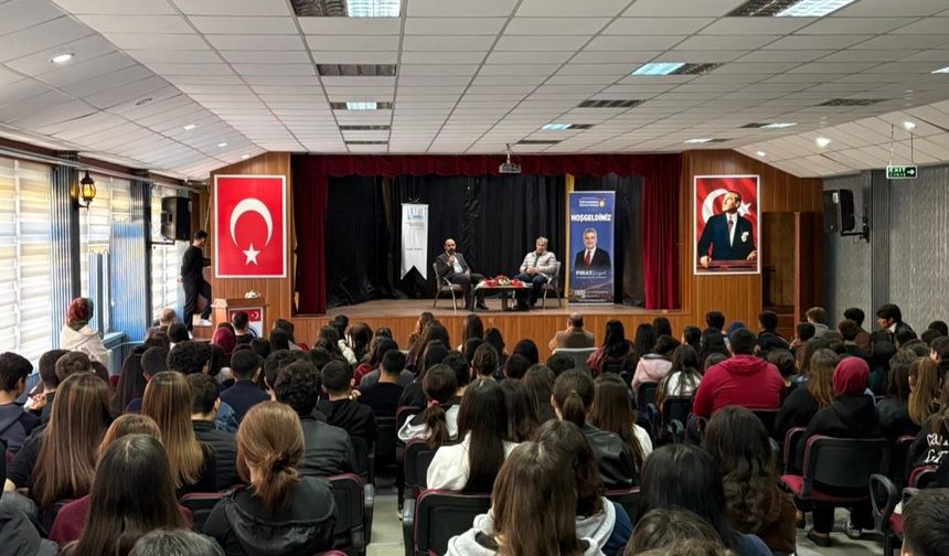 Yazar Köneçoğlu, Andırın’da Öğrencilerle Buluştu