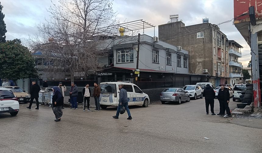Adana'da bir kişi, eski iş yerindeki 4 mesai arkadaşını tabancayla yaraladı