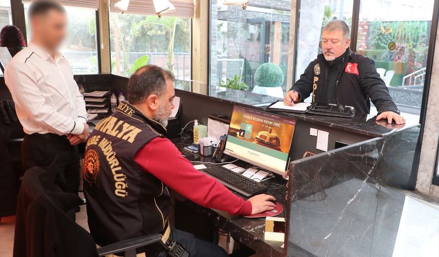 Antalya'da konaklama tesisleri ve araç kiralama firmaları denetlendi