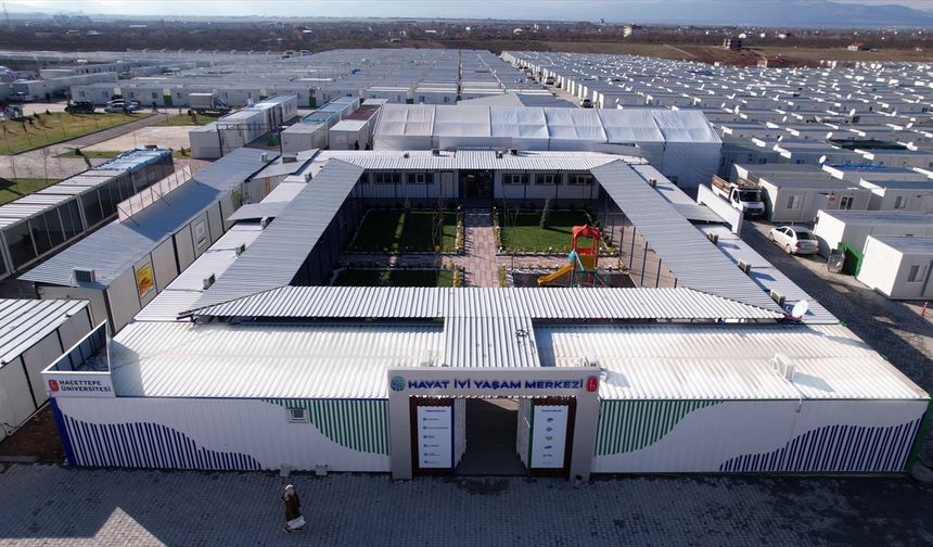 Hayat Holding 'Hayat İyi Yaşam Merkezi'yle depremzedelere desteğini sürdürüyor