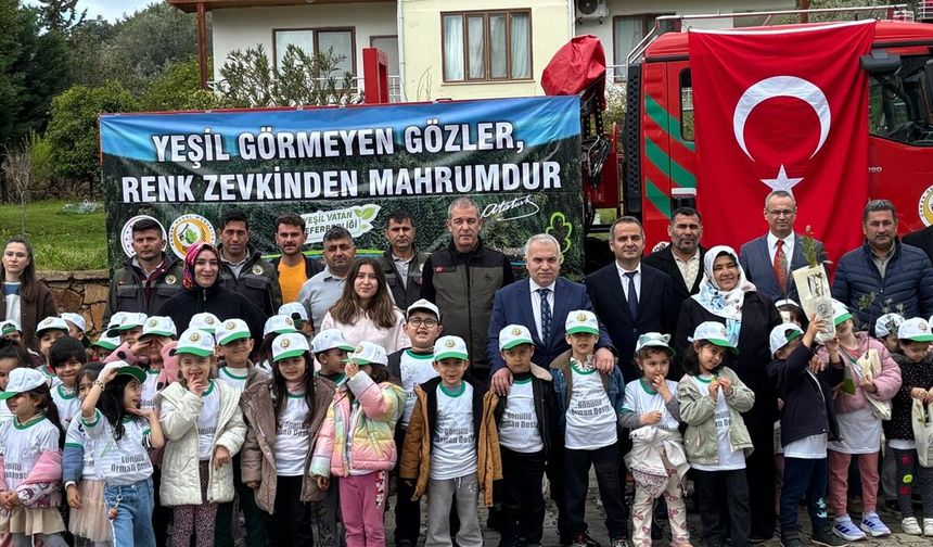 Anamur ilçesinde öğrencilere fidan dağıtıldı