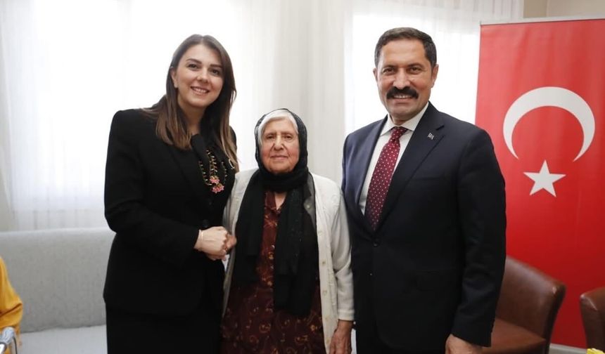 Hatay Valisi Mustafa Masatlı'dan huzurevi sakinlerine ziyaret