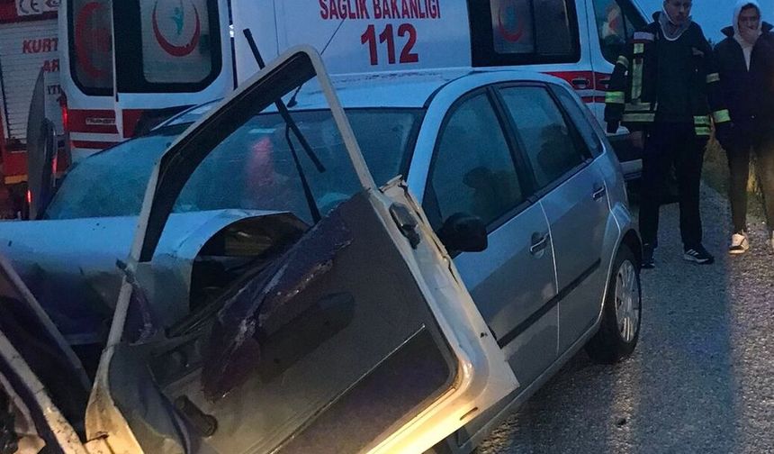Osmaniye'de iki otomobilin çarpıştığı kazada 1 kişi öldü, 6 kişi yaralandı