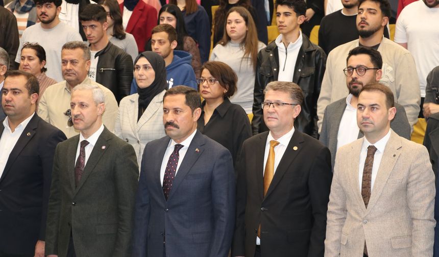 Türk Dil Kurumu Başkanı Mert, Hatay'da üniversite öğrencileriyle buluştu