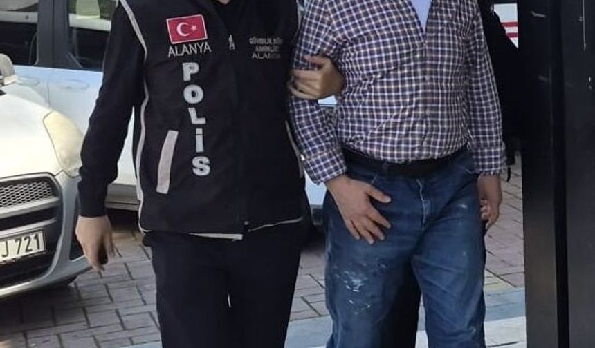 Alanya'da sosyal medyadan Cumhurbaşkanı'na hakaret eden şüpheli tutuklandı