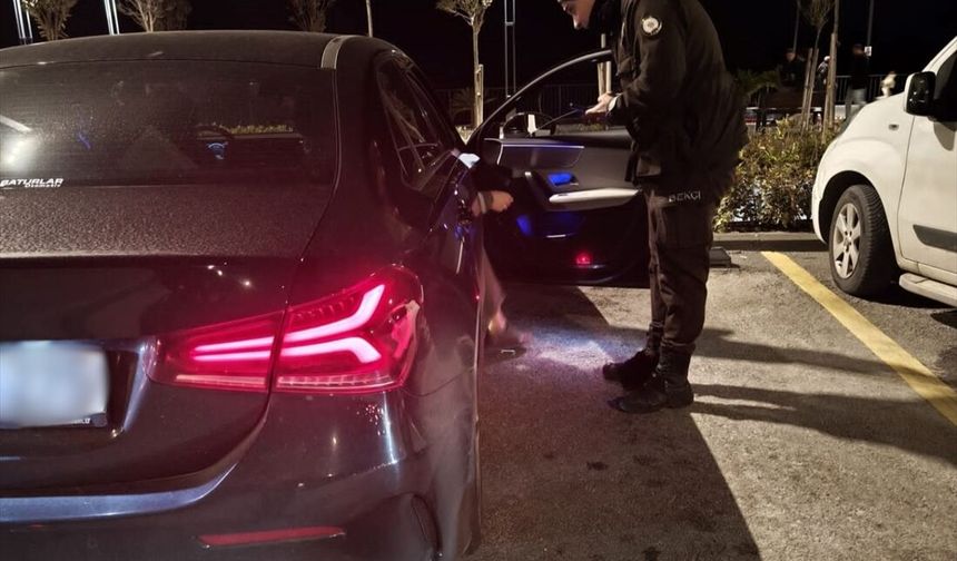 Antalya'da asayiş olaylarında yakalanan 3 bin 123 şüpheliden 384'ü tutuklandı