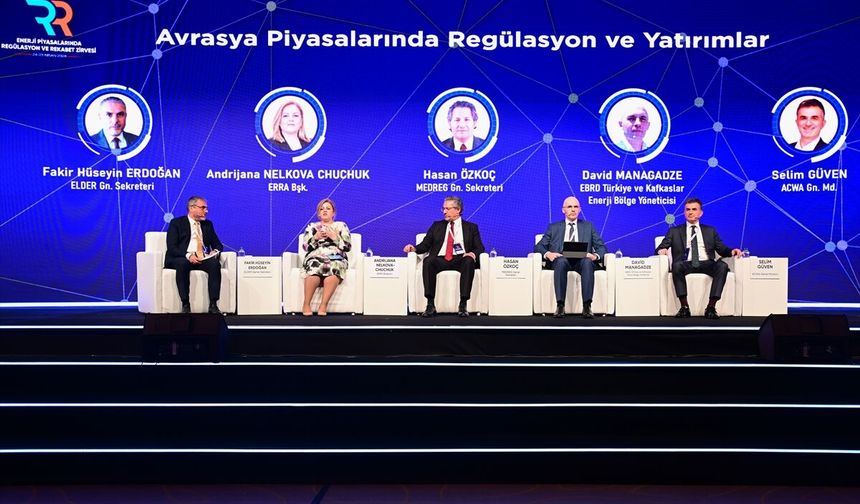 Antalya'da 'Avrasya Piyasalarında Regülasyon ve Yatırımlar' paneli düzenlendi