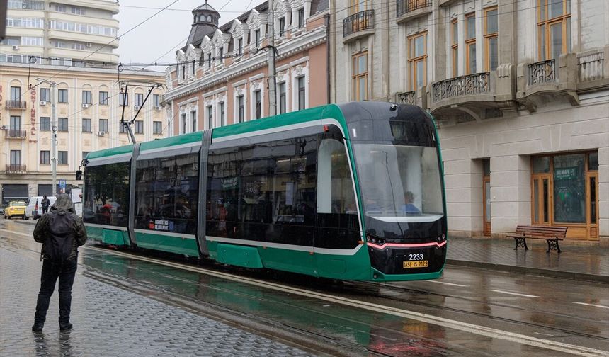 Bozankaya Romanya'ya 18 adet yeni nesil tramvay teslim etti