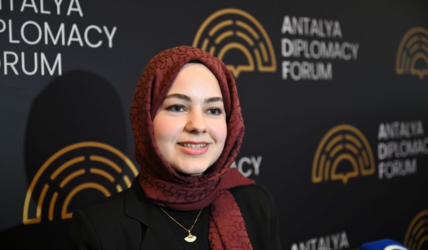 Gençler, diplomasi deneyimi kazandıkları ADF'den mutlu ayrıldı