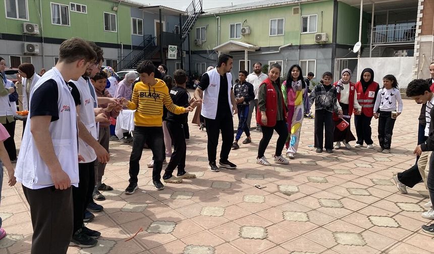 Hatay'da yetim çocuklar için şenlik düzenlendi