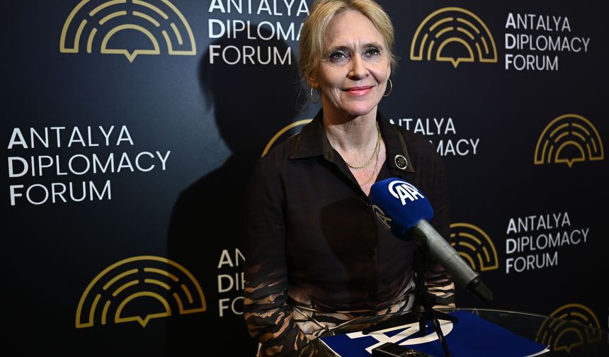 İzlanda Dışişleri Bakanı Gunnarsdottir, Ankara'daki NATO Zirvesi'nin 'emin ellerde' olacağını söyledi: