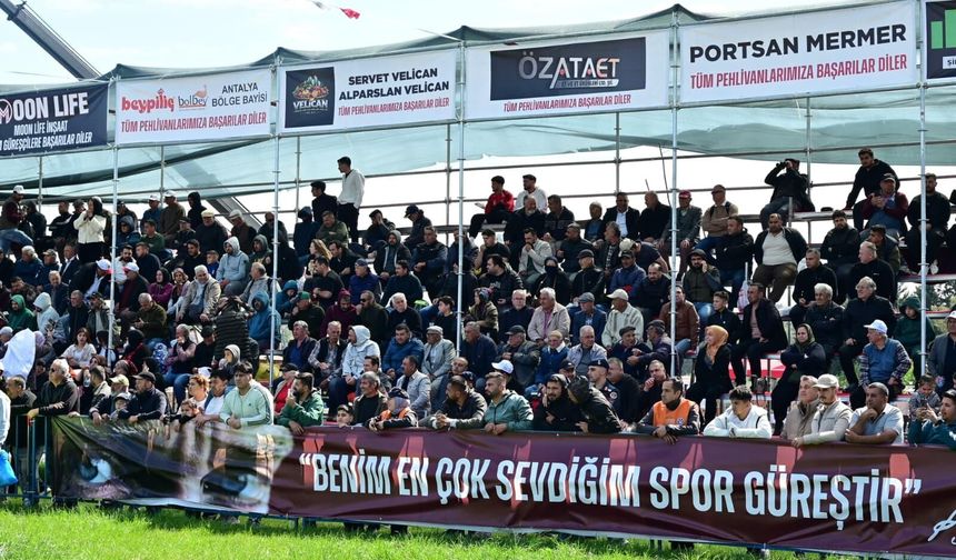 Kepez Belediyesi Yağlı Güreşleri'nde başpehlivanlığı Enes Doğan kazandı