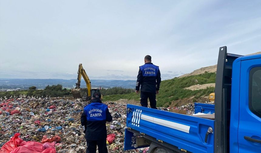 Mersin'de otobüsle taşınan 140 kilogram çiğ köfte ve 700 lavaş imha edildi