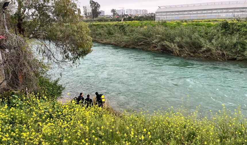 Mersin'de şelaleye girdikten sonra kaybolan genç aranıyor
