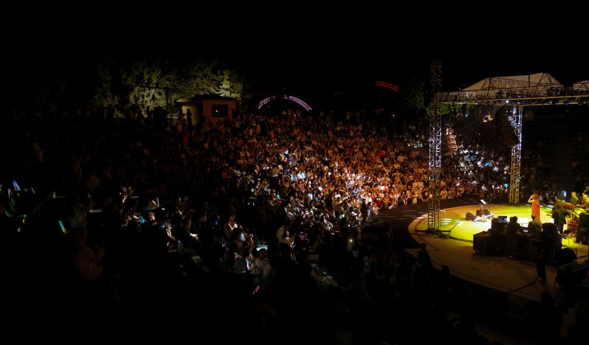 Adana'daki Mimar Sinan ve Merkez Park amfilerinde 37 etkinlik düzenlenecek