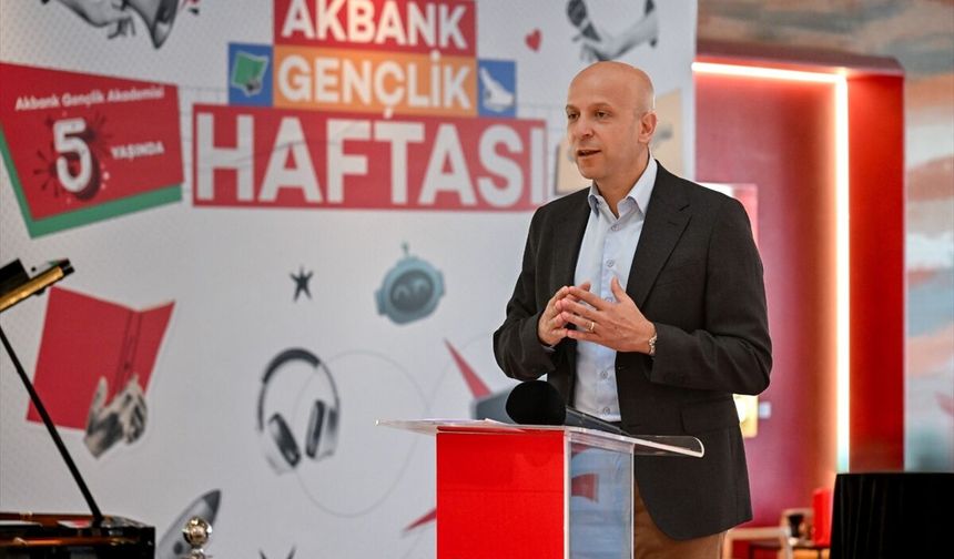 Akbank Gençlik Akademisi 5 yılda yaklaşık 360 bin gence ulaştı