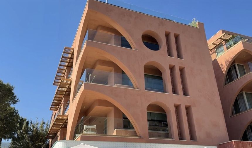 Alanya'da İsveçli turist otel odasında ölü bulundu