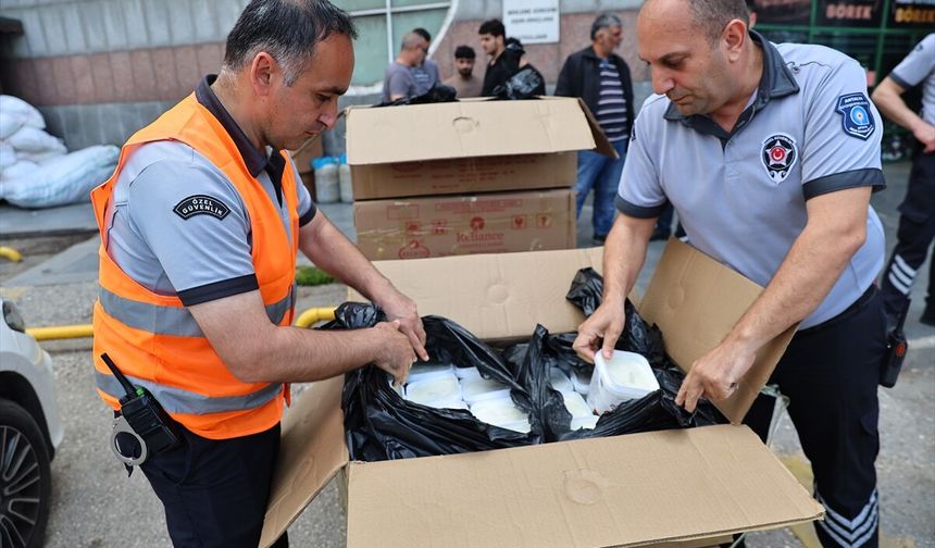 Antalya'da uygun koşullarda taşınmayan yoğurtlar imha edildi