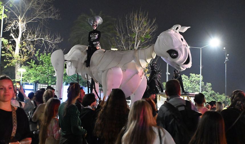 Devlet Tiyatroları Antalya 16. Uluslararası Tiyatro Festivali başladı