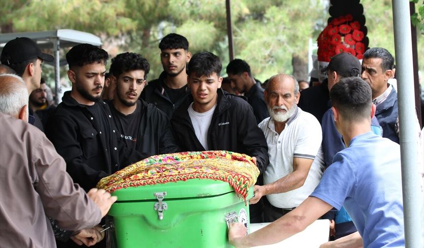Hatay'da selde hayatını kaybeden gencin cenazesi defnedildi