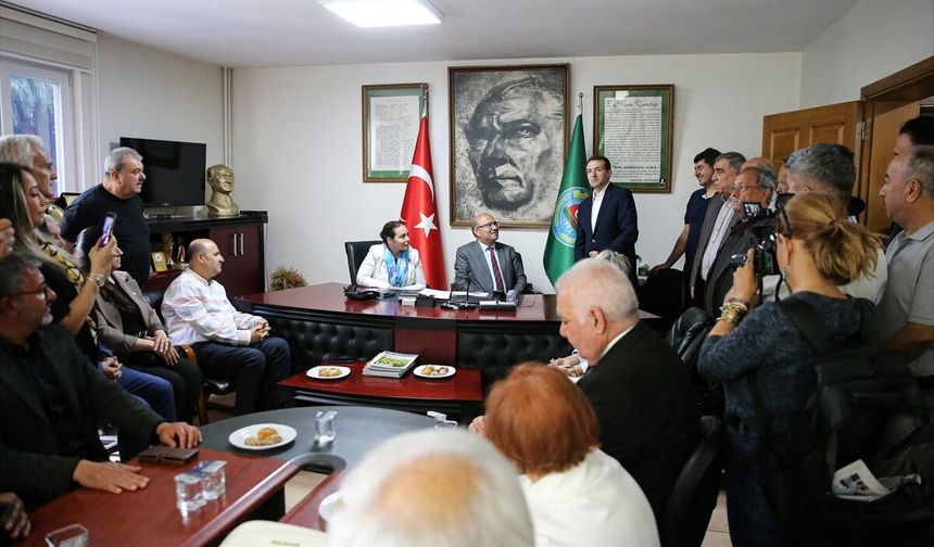 İYİ Parti Genel Başkan Yardımcıları Taş ve Ulusoy, Adana'da temaslarda bulundu