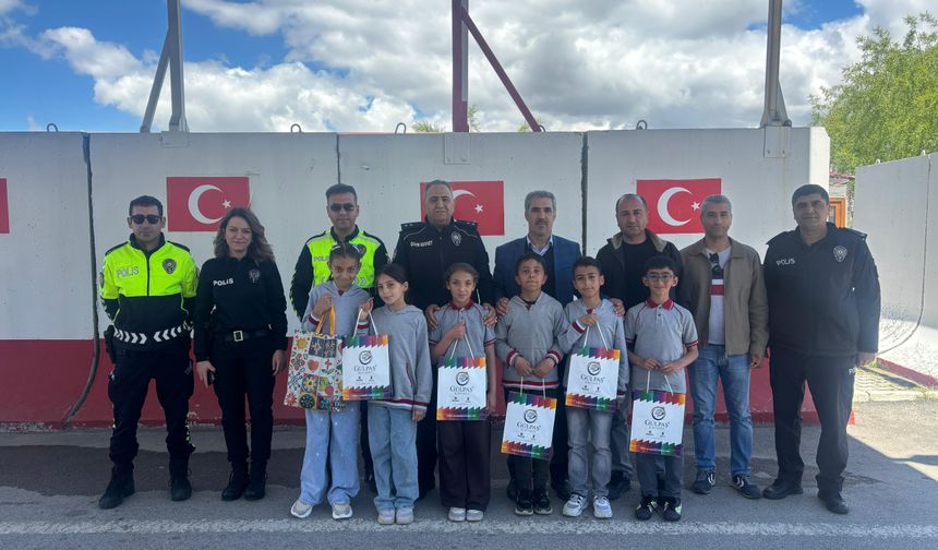 Kale'de 'Karayolları Güvenliği ve Trafik Haftası' etkinliği düzenlendi