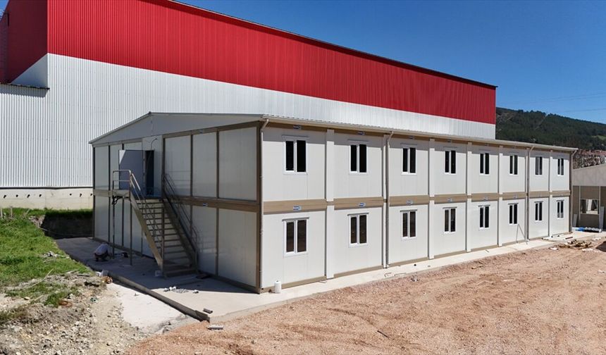 Karmod'dan fabrikalara konteyner işçi konaklama çözümü