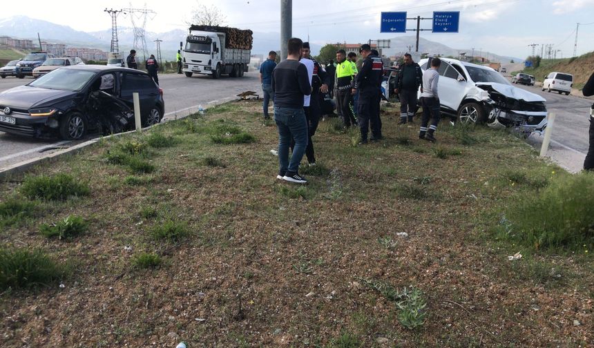 Malatya'da trafik kazasında 3 kişi yaralandı
