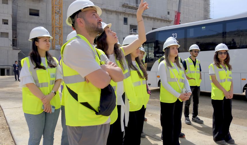 Mersin'de genç sporcular Akkuyu Nükleer Güç Santrali'nin sahasını gezdi