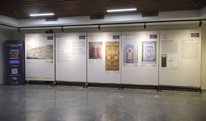 Mersin'de 'Osmanlı'nın Mukaddes Emanetleri' sergisi ziyaretçilerini ağırlıyor