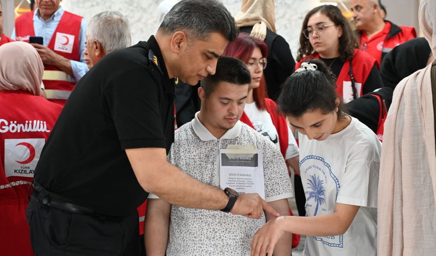 Osmaniye'de özel gereksinimli bireyler için 'Sevgi İzi' uygulaması sürüyor
