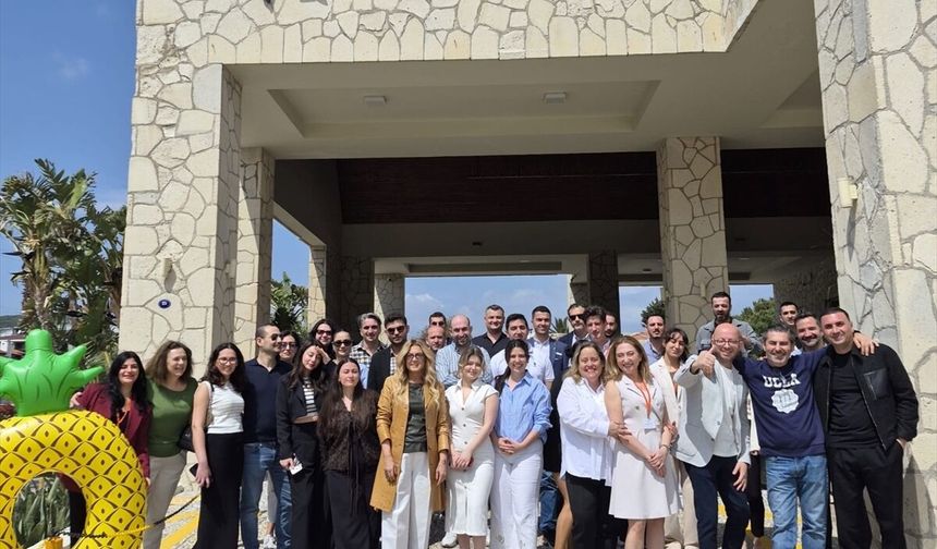 Radisson Academy Live-Supervisors programı İzmir'de düzenledi