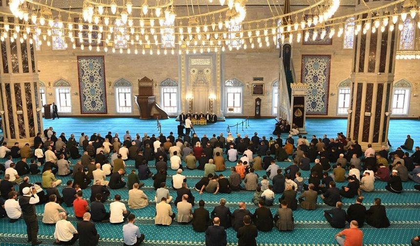 Ayla Öğretmen ve Öğrenciler İçin Mevlid Programı Düzenlendi